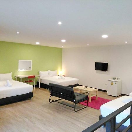 The M Pool Villas Bangkok - Bts Ekkamai Екстер'єр фото