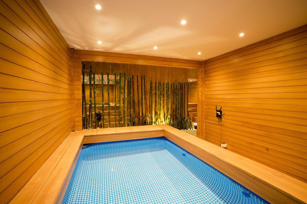 The M Pool Villas Bangkok - Bts Ekkamai Екстер'єр фото