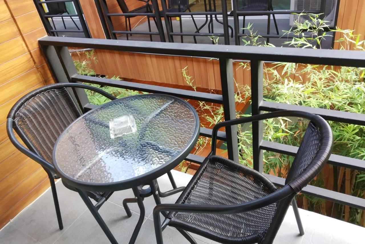 The M Pool Villas Bangkok - Bts Ekkamai Екстер'єр фото