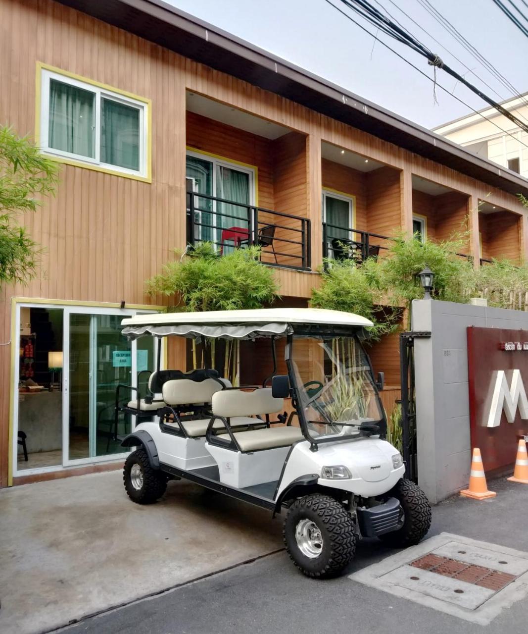 The M Pool Villas Bangkok - Bts Ekkamai Екстер'єр фото
