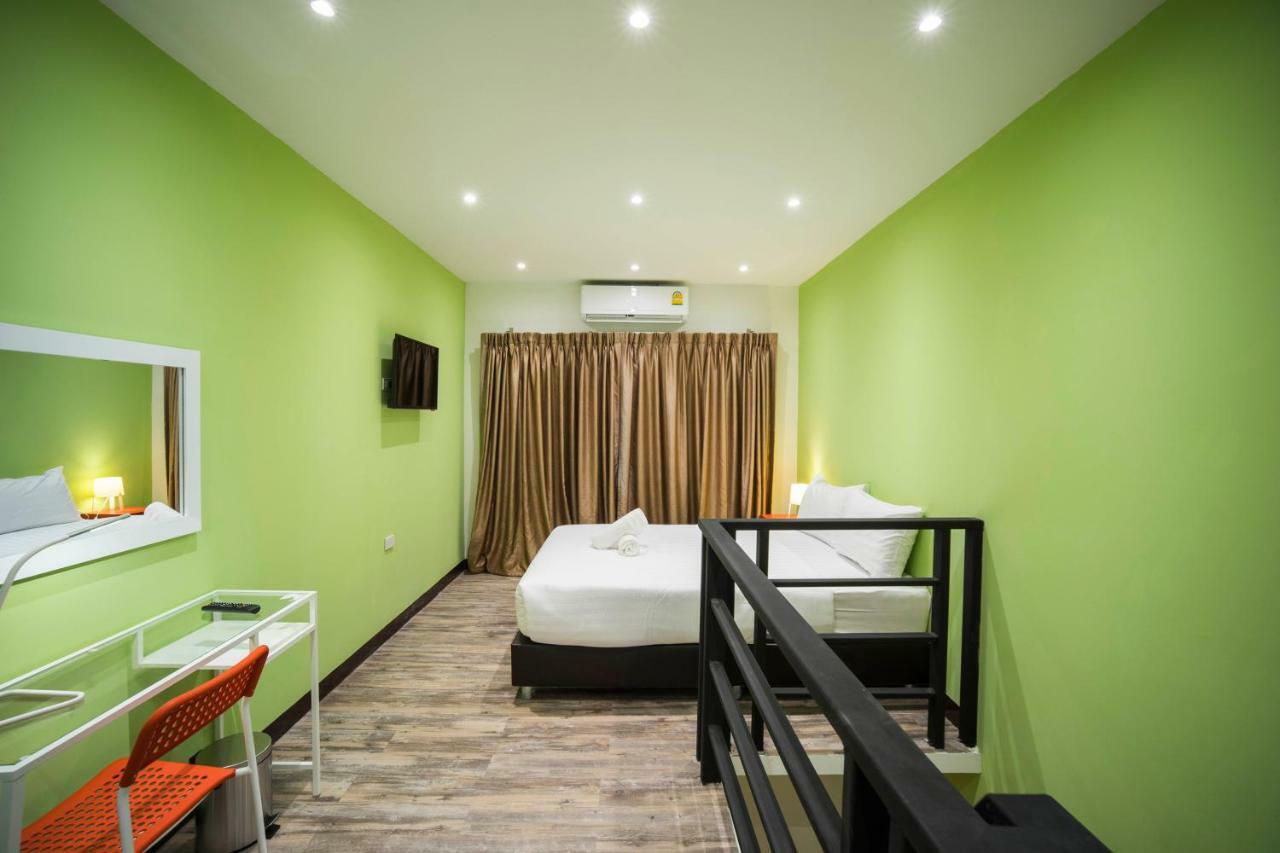 The M Pool Villas Bangkok - Bts Ekkamai Екстер'єр фото